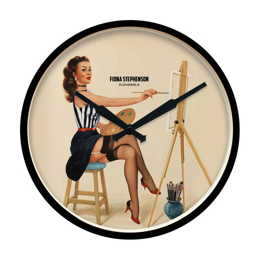 Pin-Up | Jolie comme une image | Horloge murale | Fiona Stephenson | Collaboration | Édition limitée