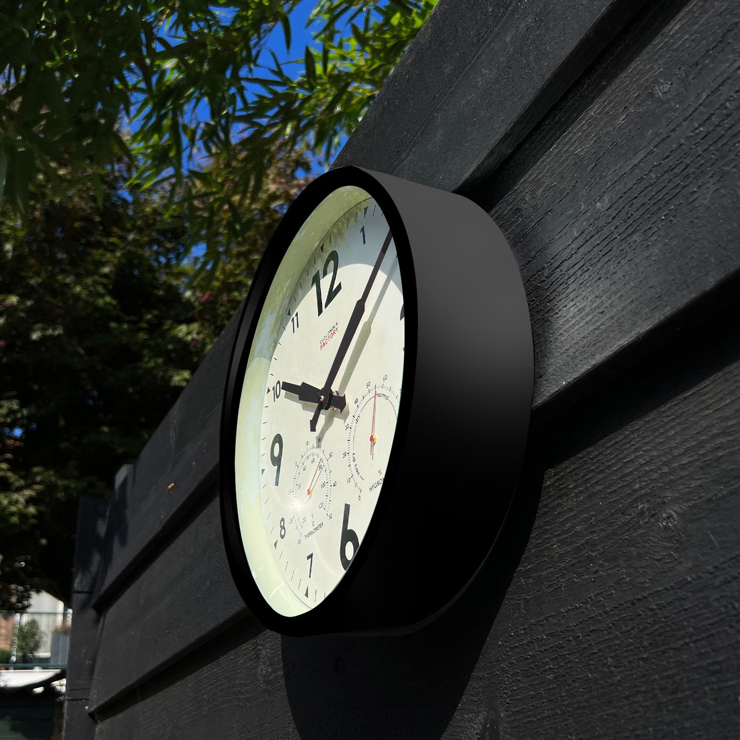 Horloge murale extérieure noire d'usine - Station tous temps avec baromètre et jauge de température